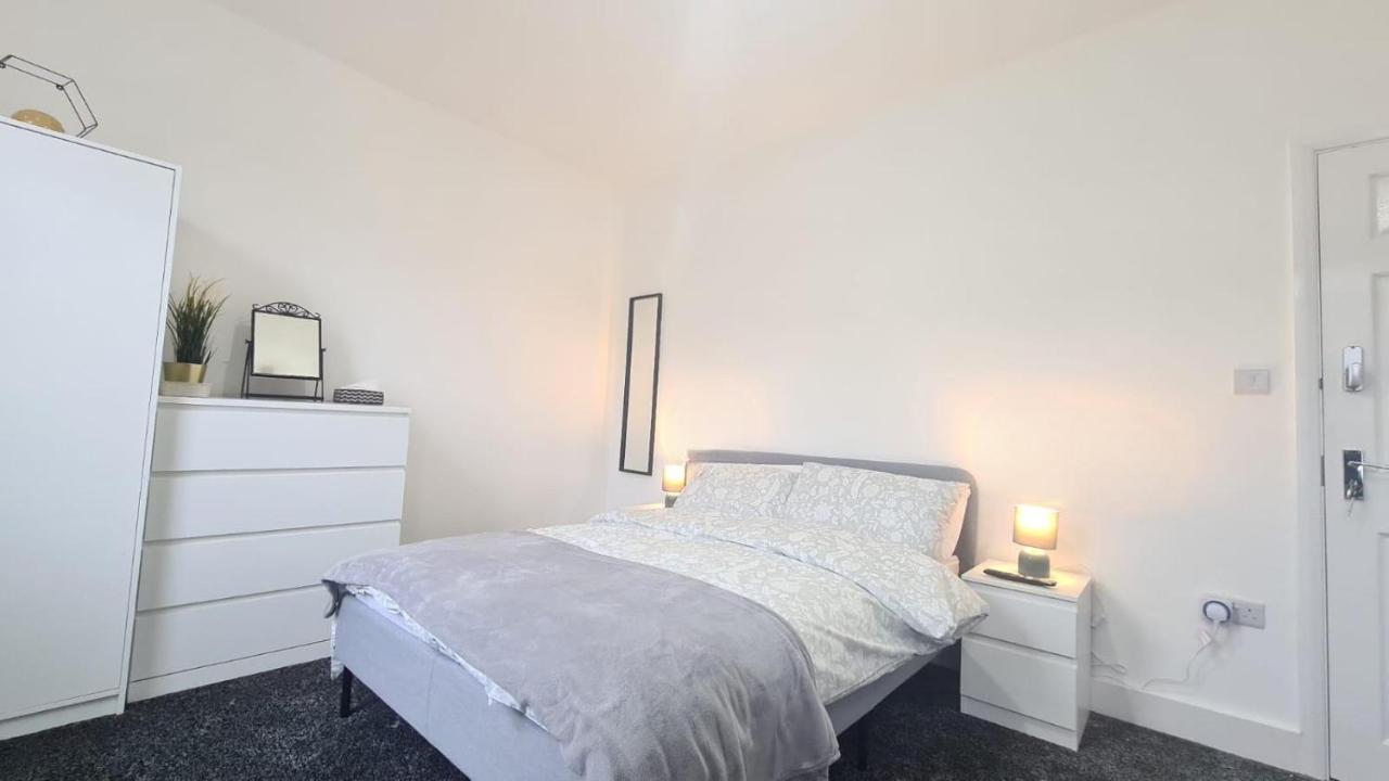 Spacious Private Room In Manor Park London Exterior photo